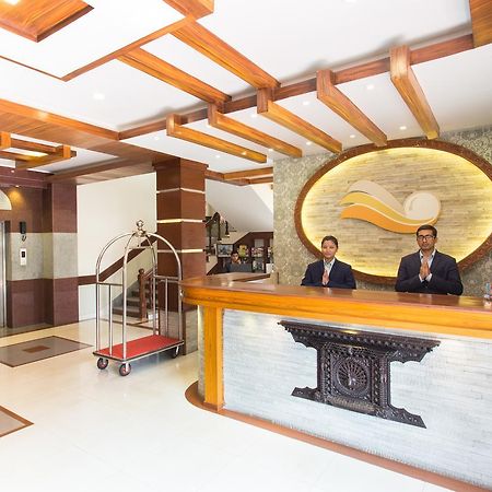 פוקהרה Hotel White Pearl מראה חיצוני תמונה
