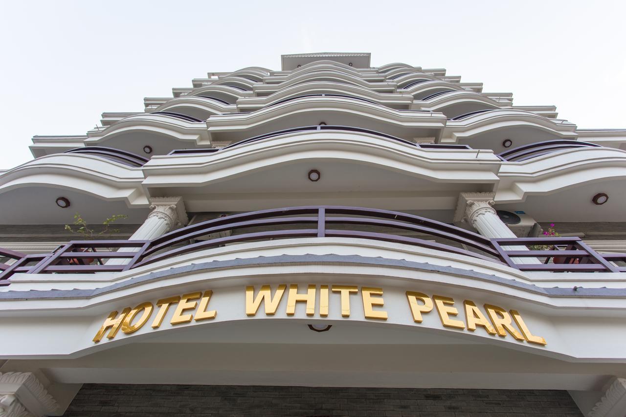 פוקהרה Hotel White Pearl מראה חיצוני תמונה