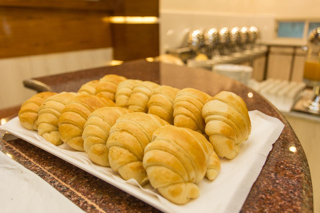פוקהרה Hotel White Pearl מראה חיצוני תמונה
