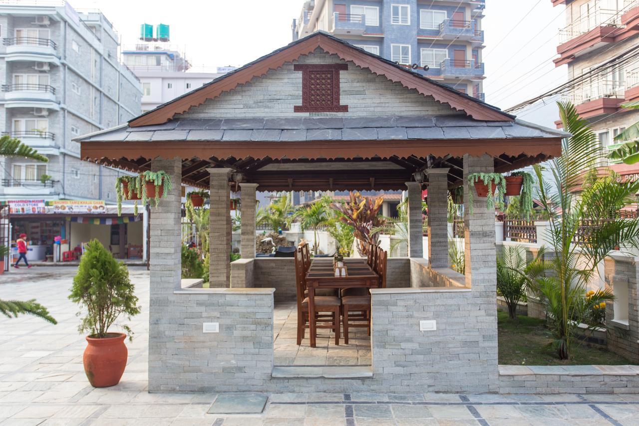 פוקהרה Hotel White Pearl מראה חיצוני תמונה