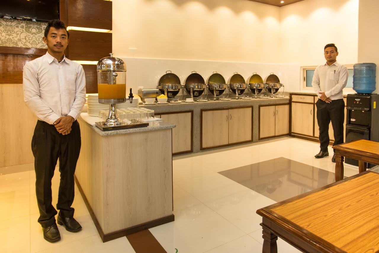 פוקהרה Hotel White Pearl מראה חיצוני תמונה