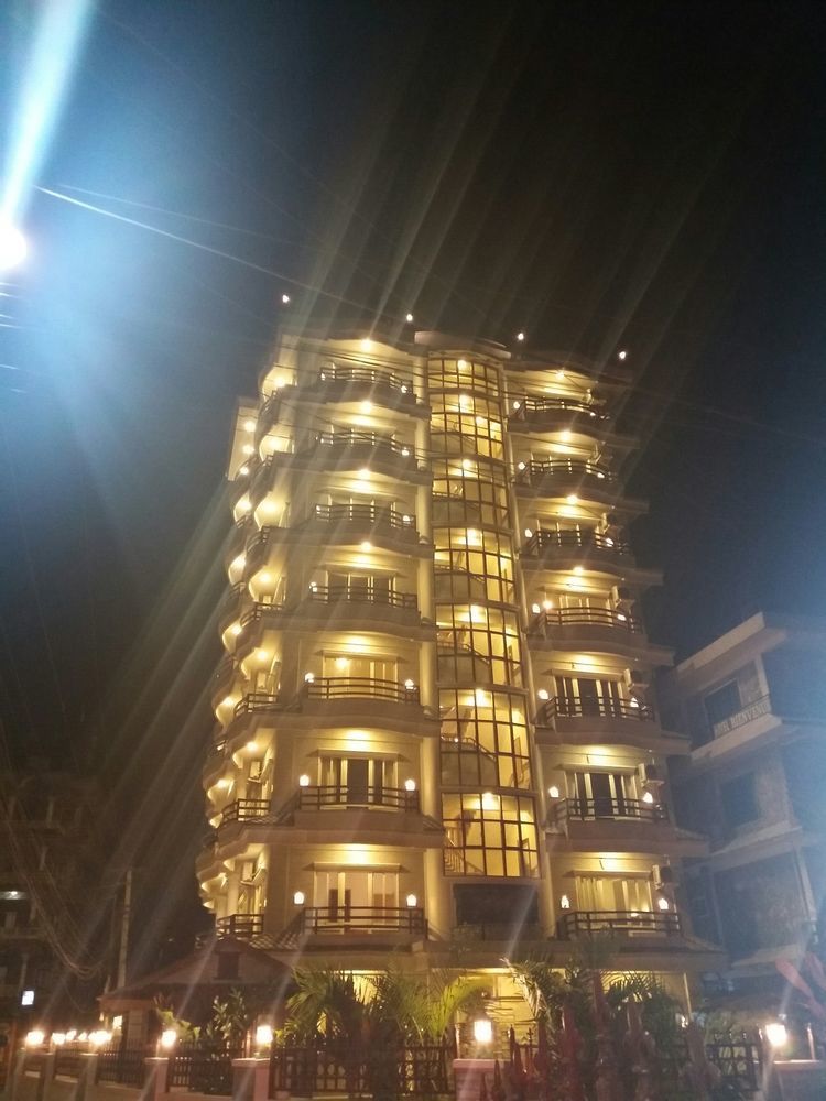 פוקהרה Hotel White Pearl מראה חיצוני תמונה