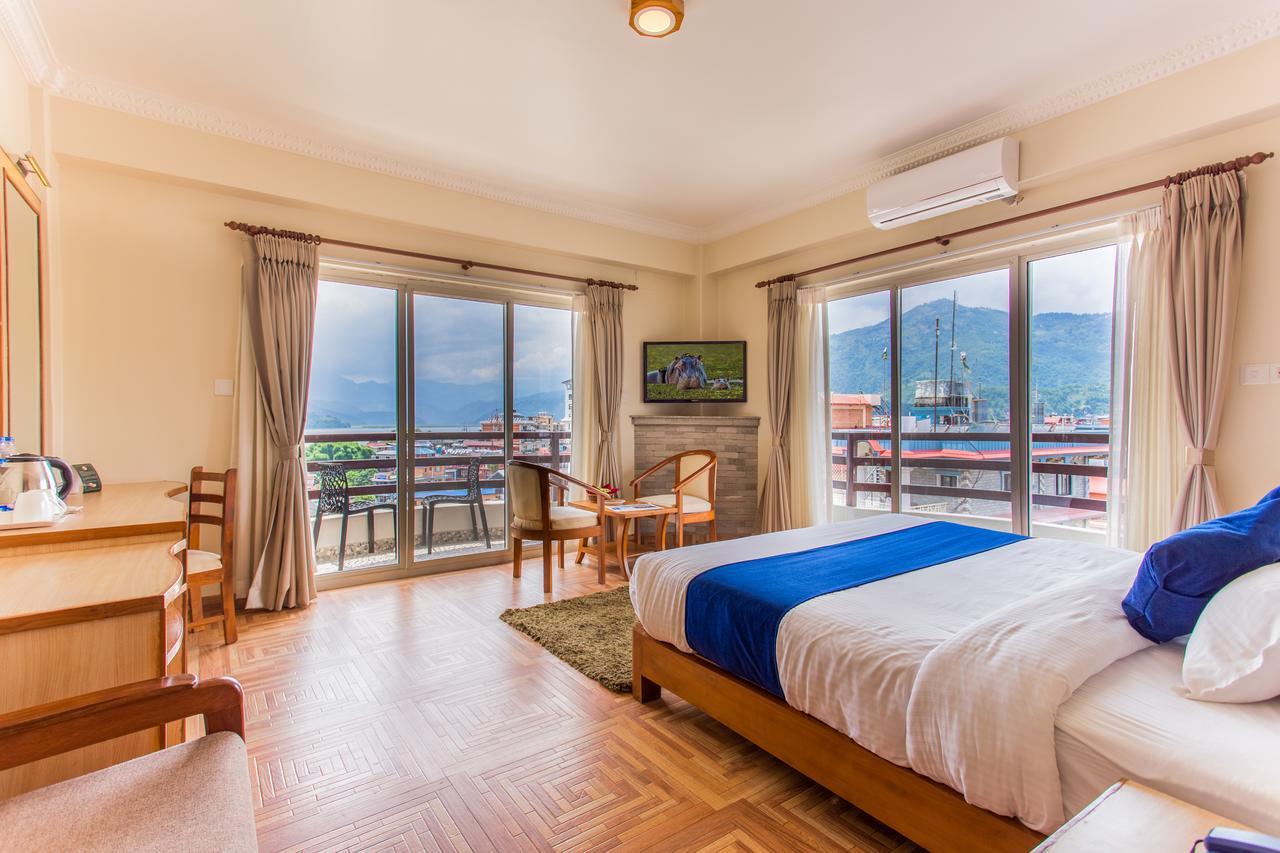 פוקהרה Hotel White Pearl מראה חיצוני תמונה