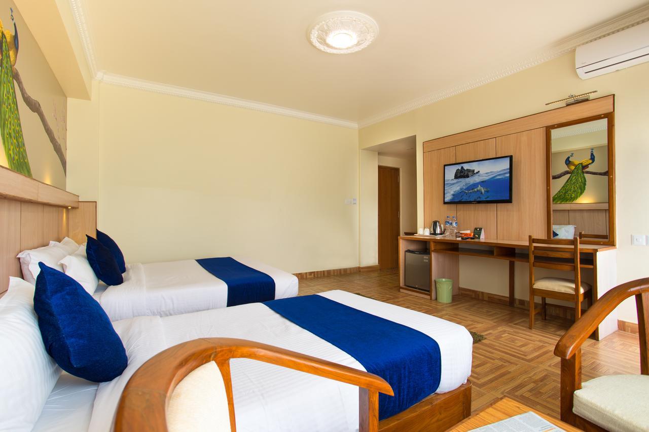 פוקהרה Hotel White Pearl מראה חיצוני תמונה