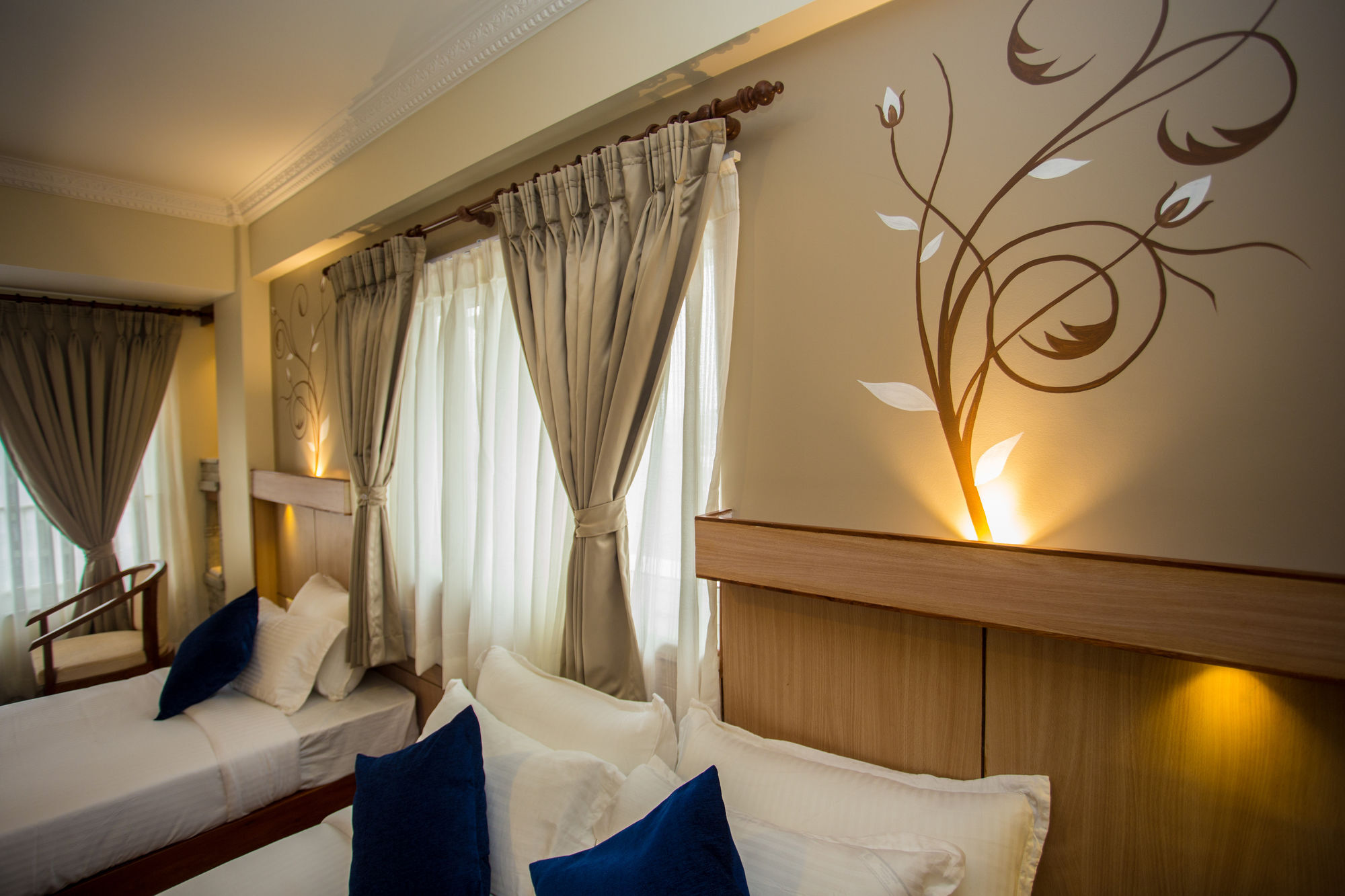 פוקהרה Hotel White Pearl מראה חיצוני תמונה