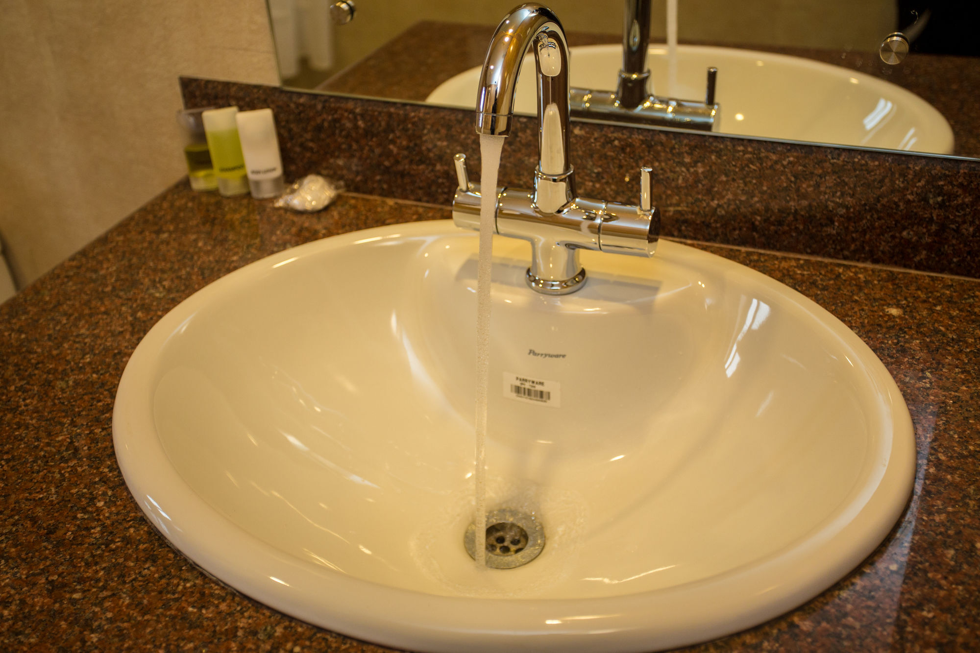 פוקהרה Hotel White Pearl מראה חיצוני תמונה
