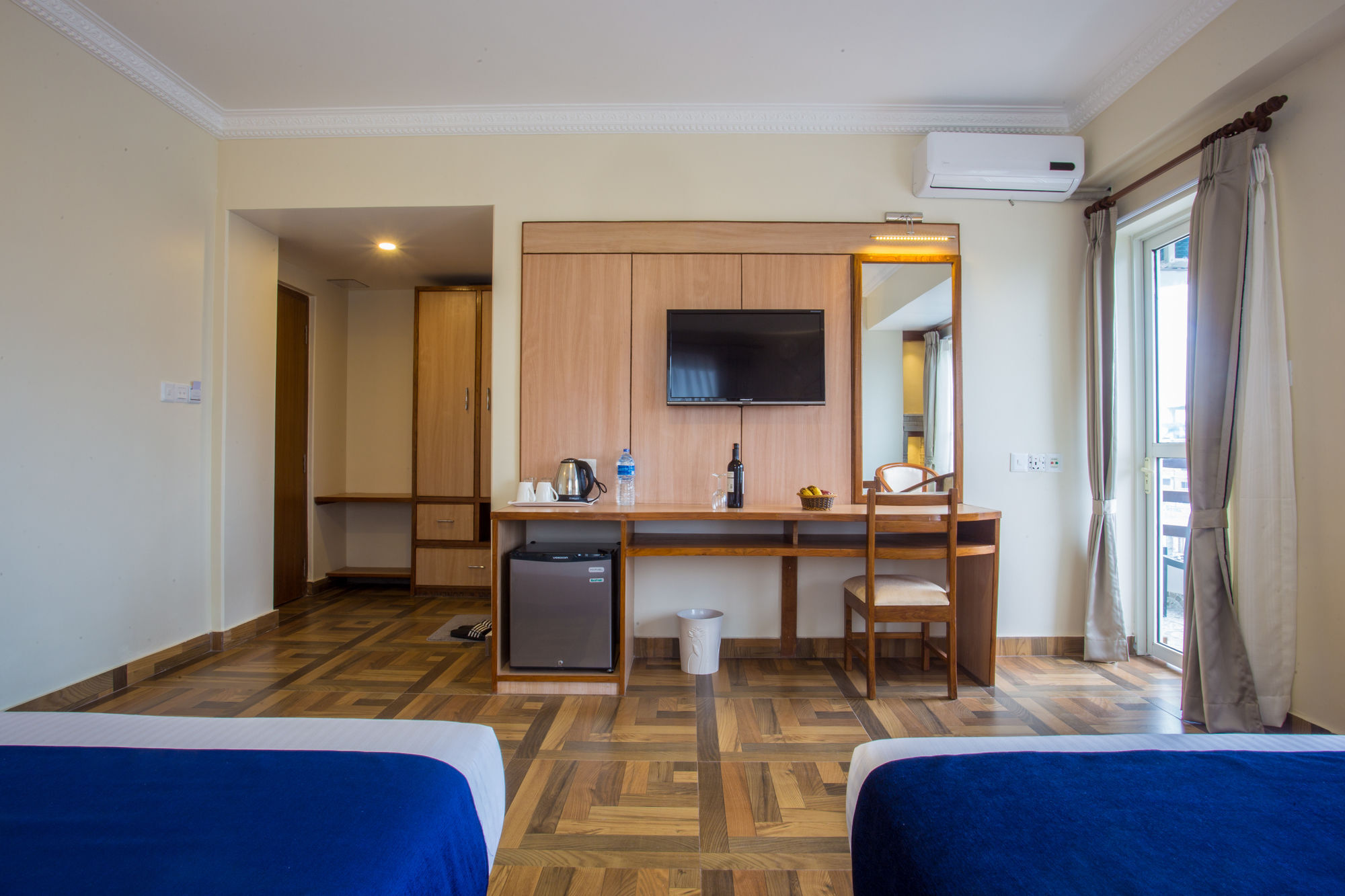 פוקהרה Hotel White Pearl מראה חיצוני תמונה
