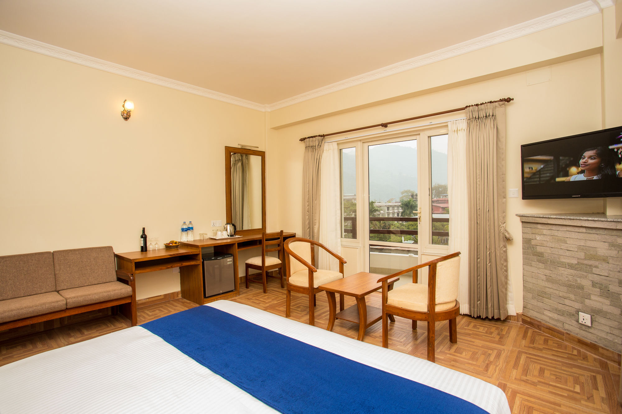 פוקהרה Hotel White Pearl מראה חיצוני תמונה